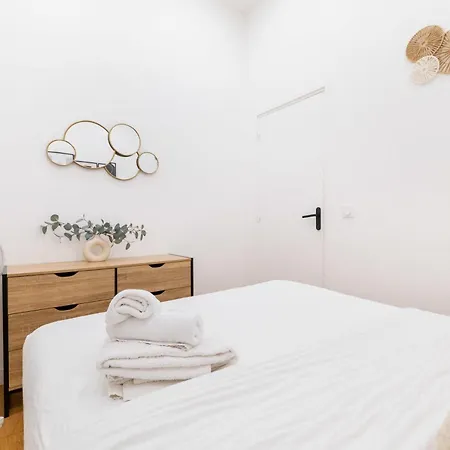 Apartment Bel Cosy Situe Pres Des Halles - 4p